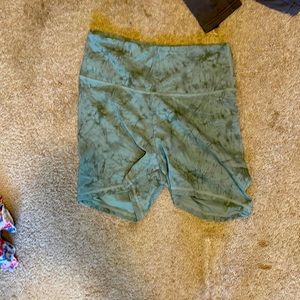 Butt lifting workout shorts